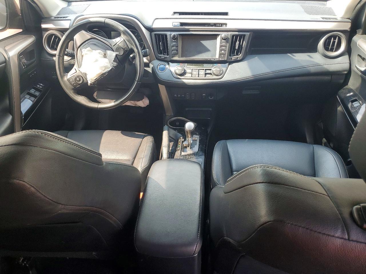 2018 TOYOTA RAV4 HV LIMITED — Фото 8 из 13
