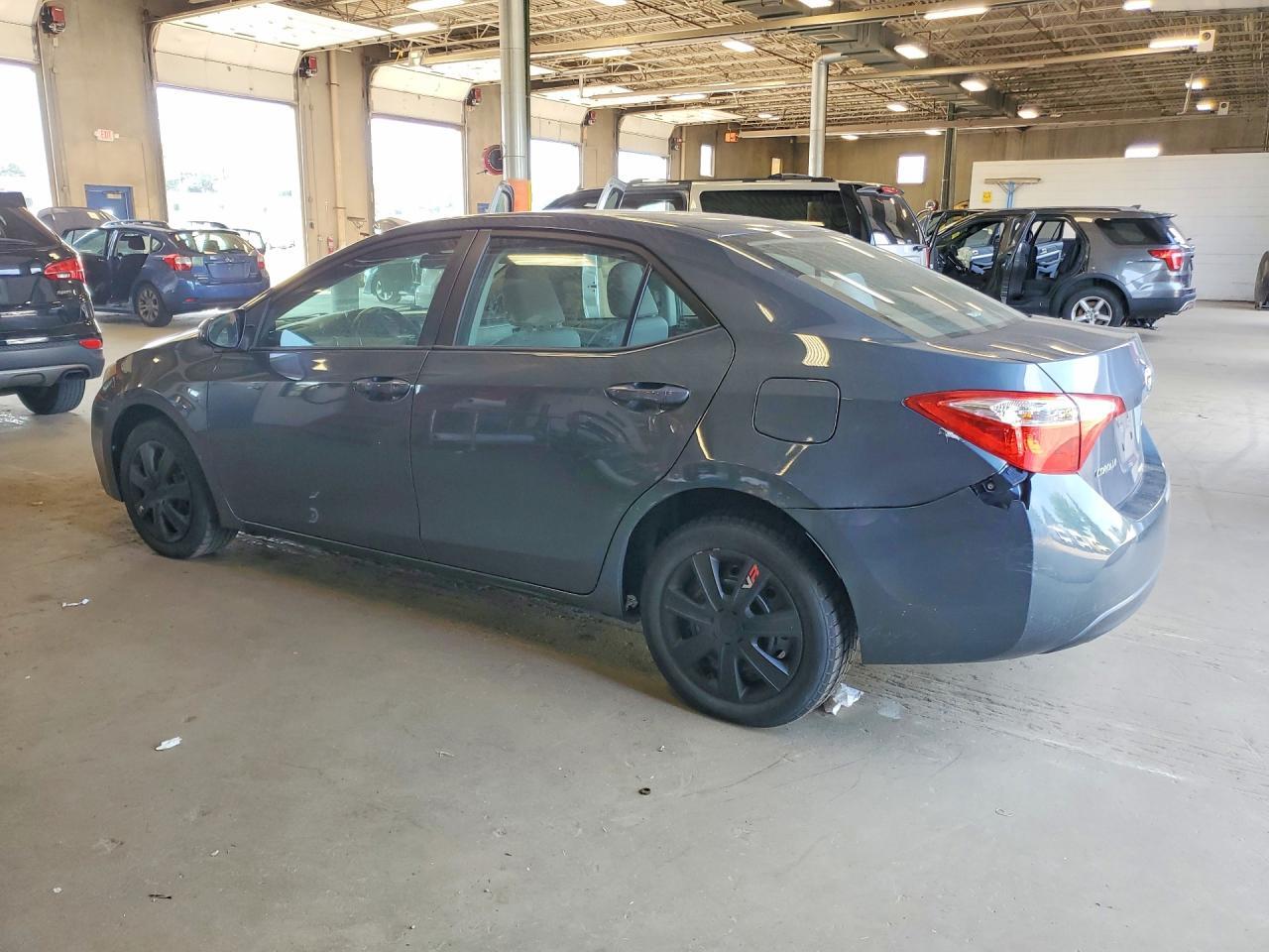 2015 TOYOTA COROLLA LE — Фото 2 из 12