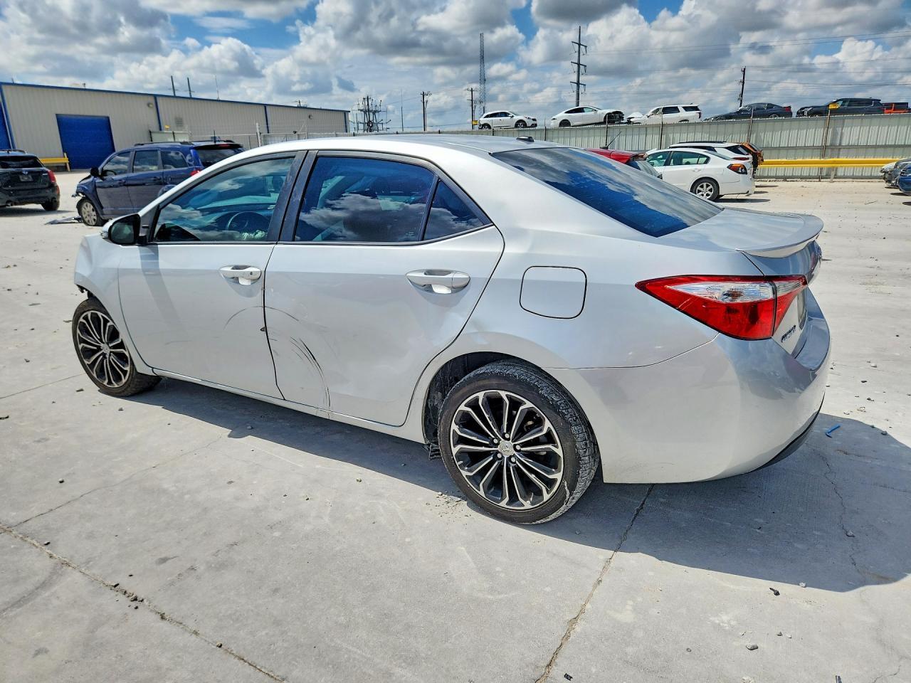 2015 TOYOTA COROLLA S PLUS — Фото 2 из 13