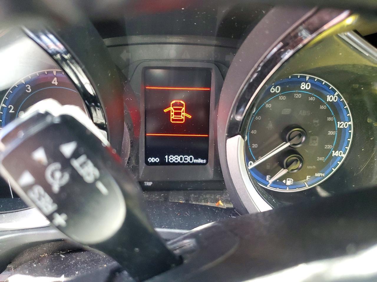 2015 TOYOTA COROLLA S PLUS — Фото 9 из 12