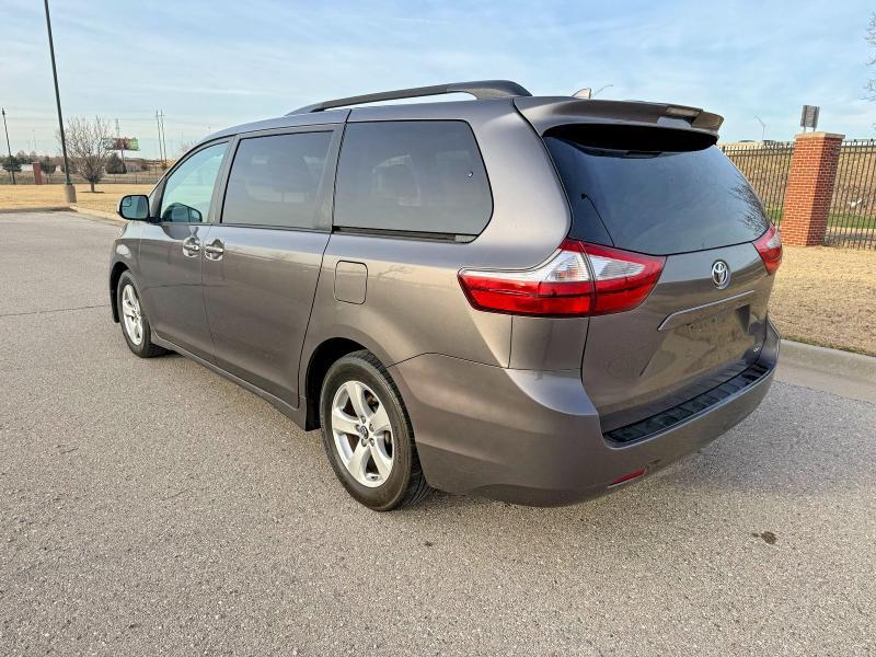 2018 TOYOTA SIENNA LE — Фото 3 из 10