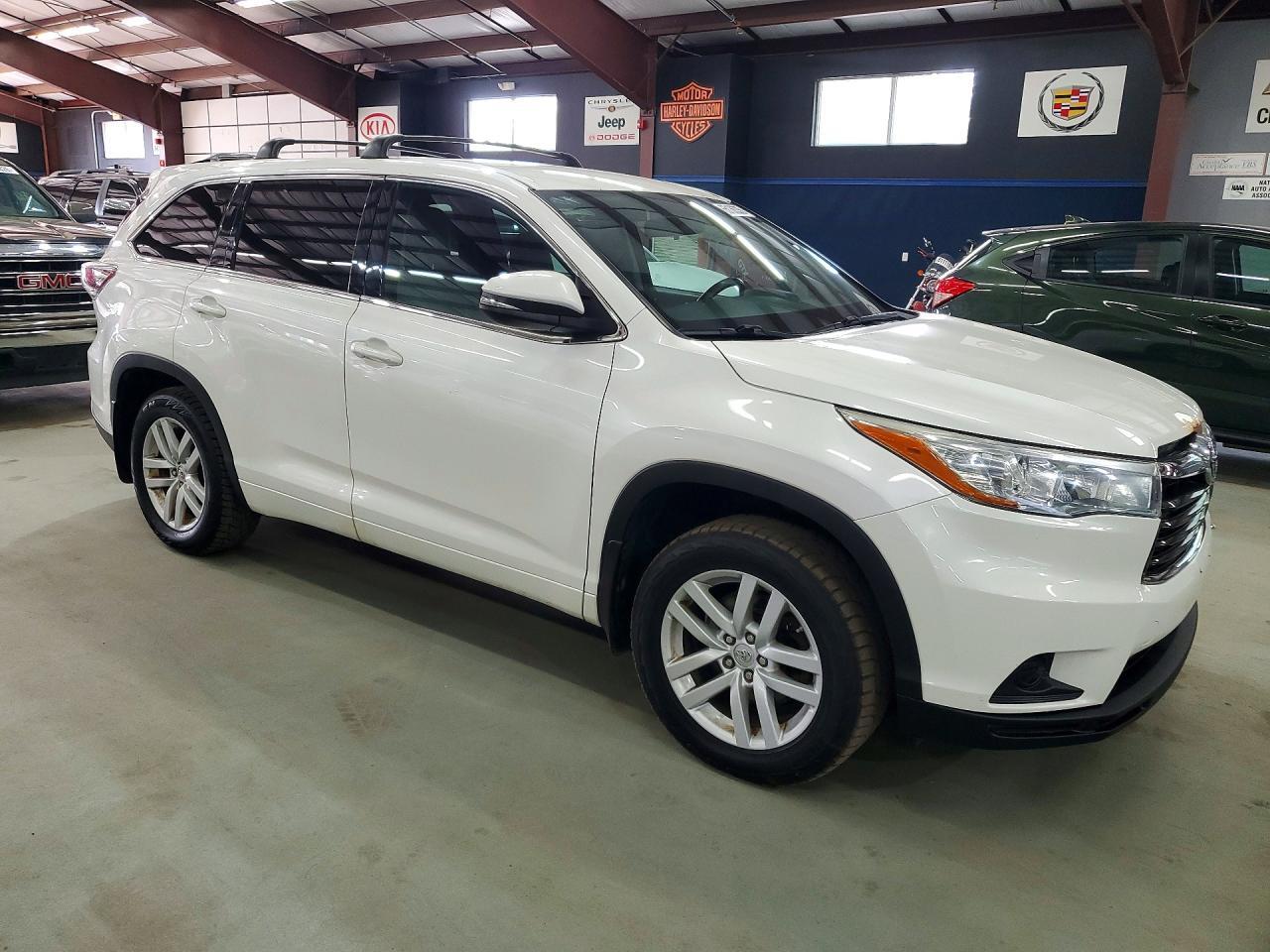 5TDBKRFHXFS211474 2015 TOYOTA HIGHLANDER photo no. 4