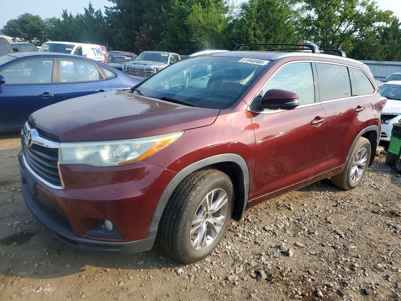 2015 TOYOTA HIGHLANDER XLE
