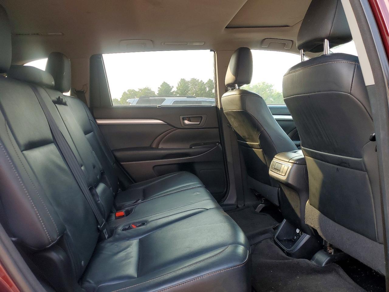 2015 TOYOTA HIGHLANDER XLE — Фото 11 из 13