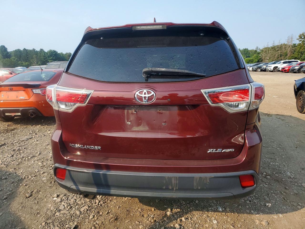 2015 TOYOTA HIGHLANDER XLE — Фото 6 из 13