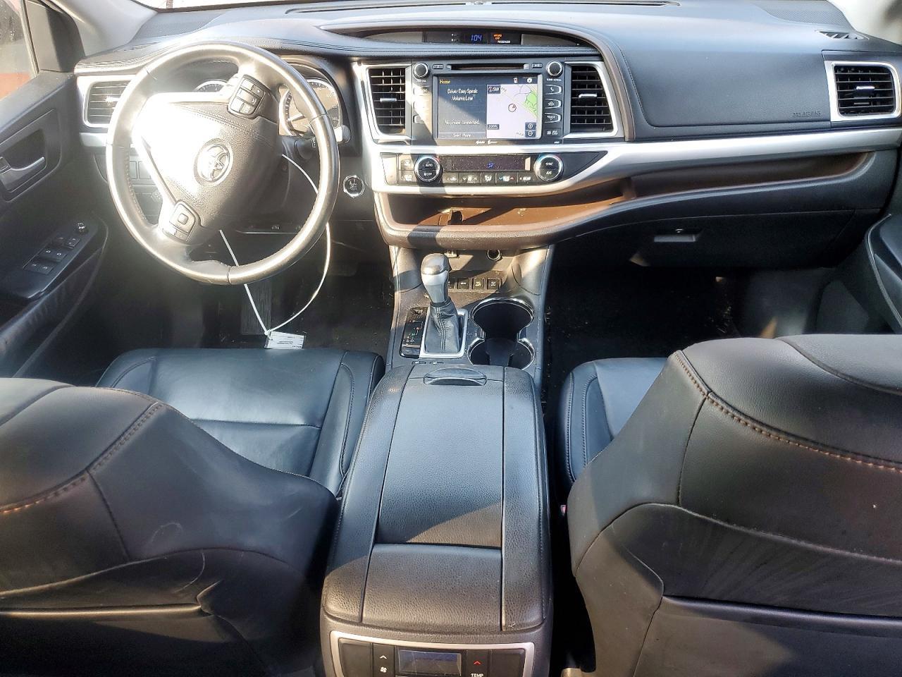 2015 TOYOTA HIGHLANDER XLE — Фото 8 из 13