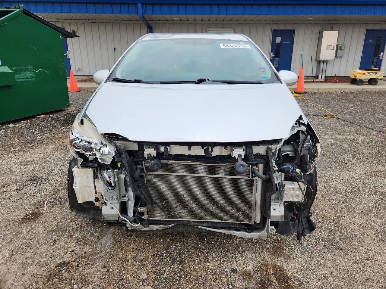 2015 TOYOTA PRIUS FIVE — Фото 5 из 13