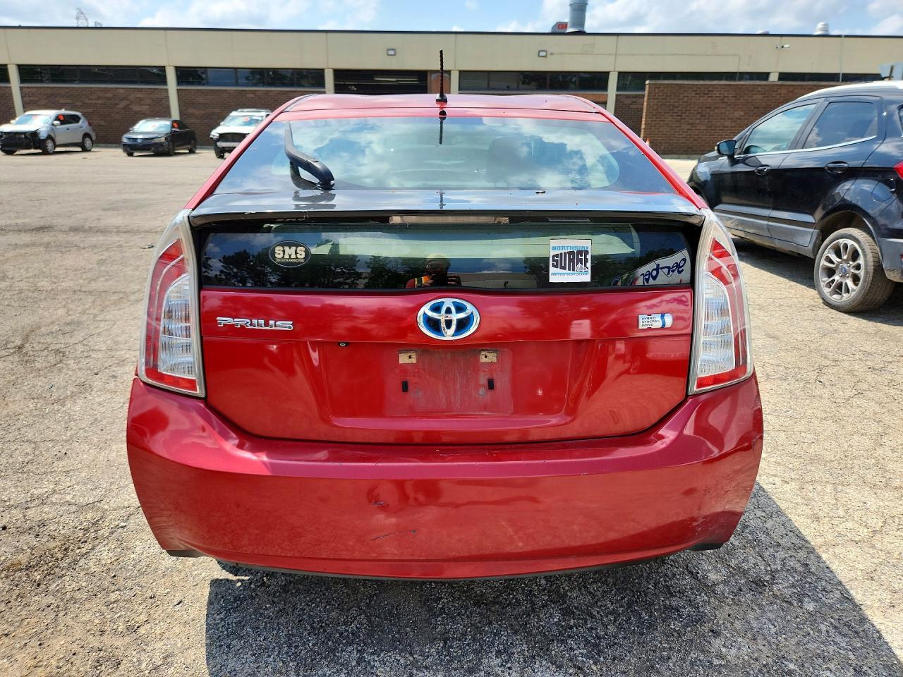 2015 TOYOTA PRIUS TWO — Фото 6 из 12