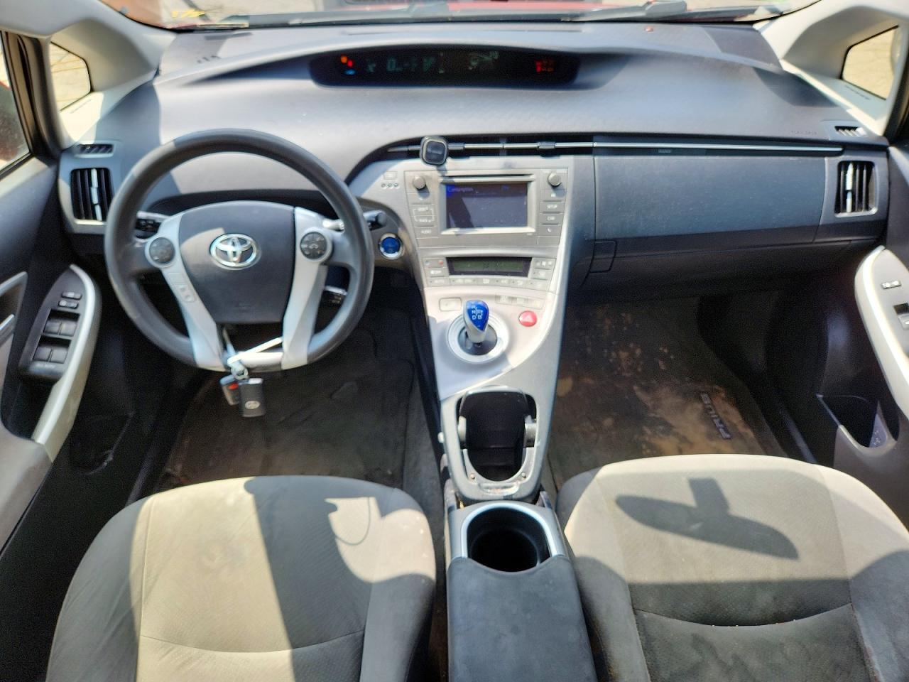 2015 TOYOTA PRIUS TWO — Фото 8 из 12