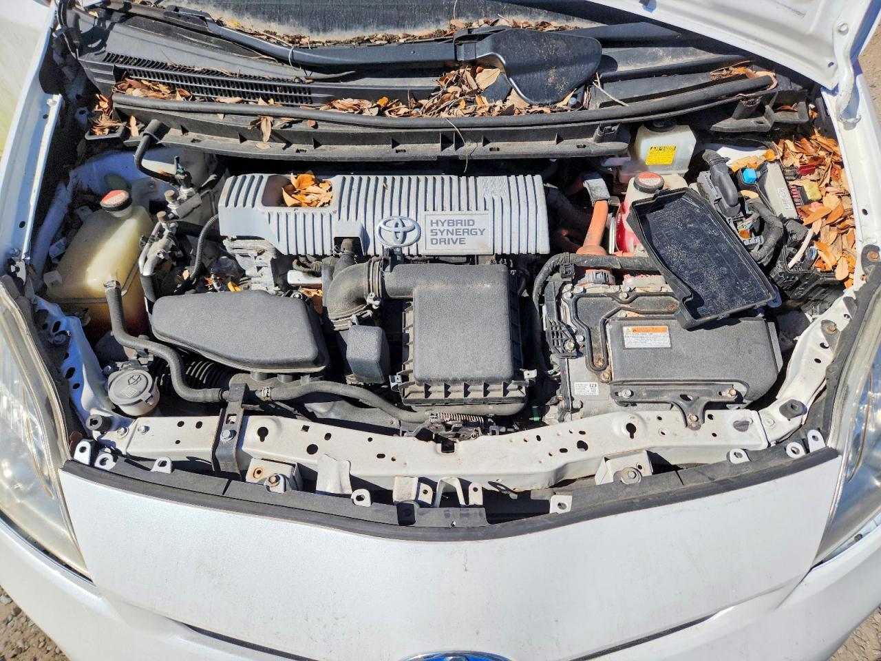 2015 TOYOTA PRIUS — Фото 11 из 12