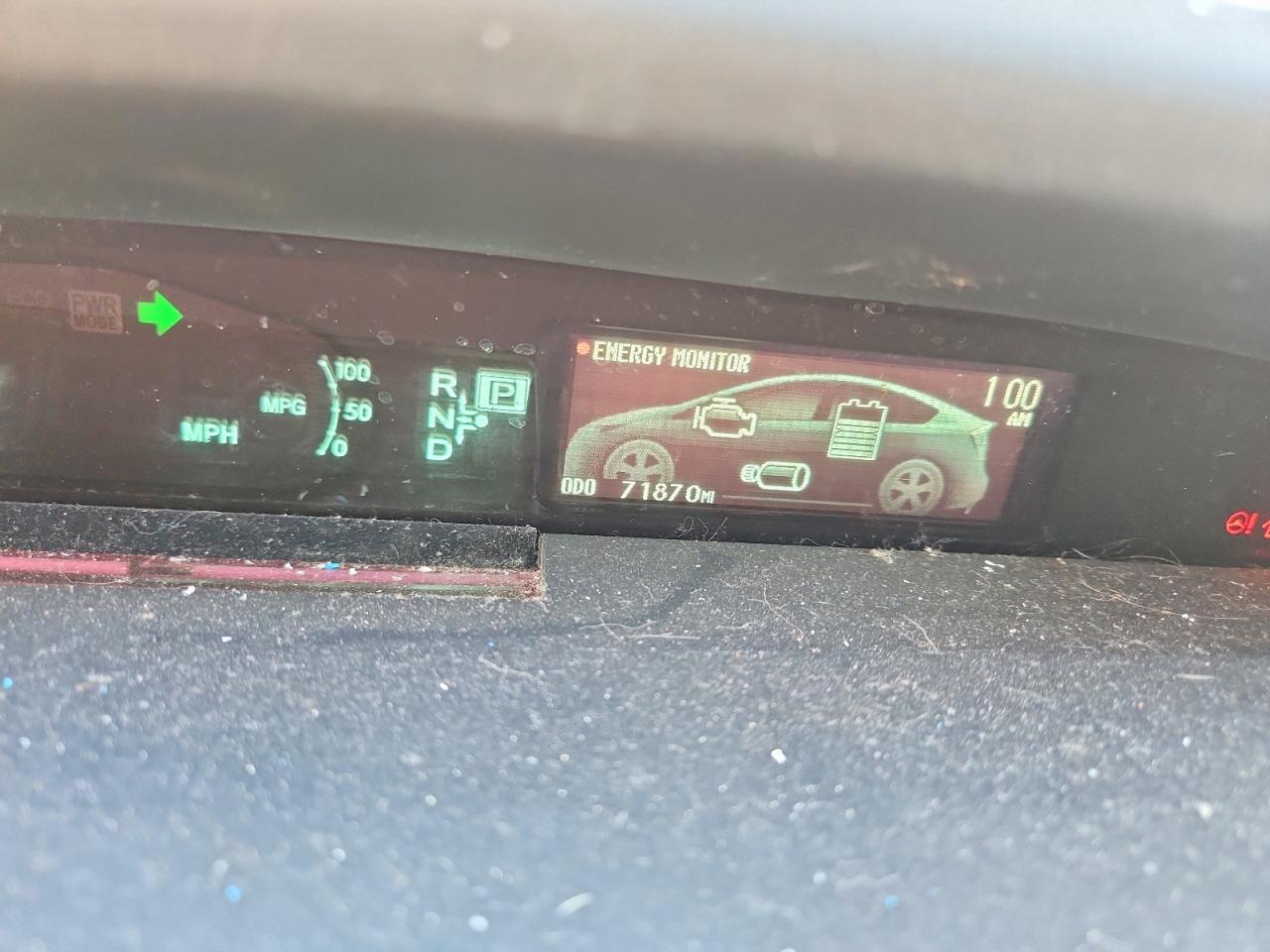 2015 TOYOTA PRIUS — Фото 9 из 12