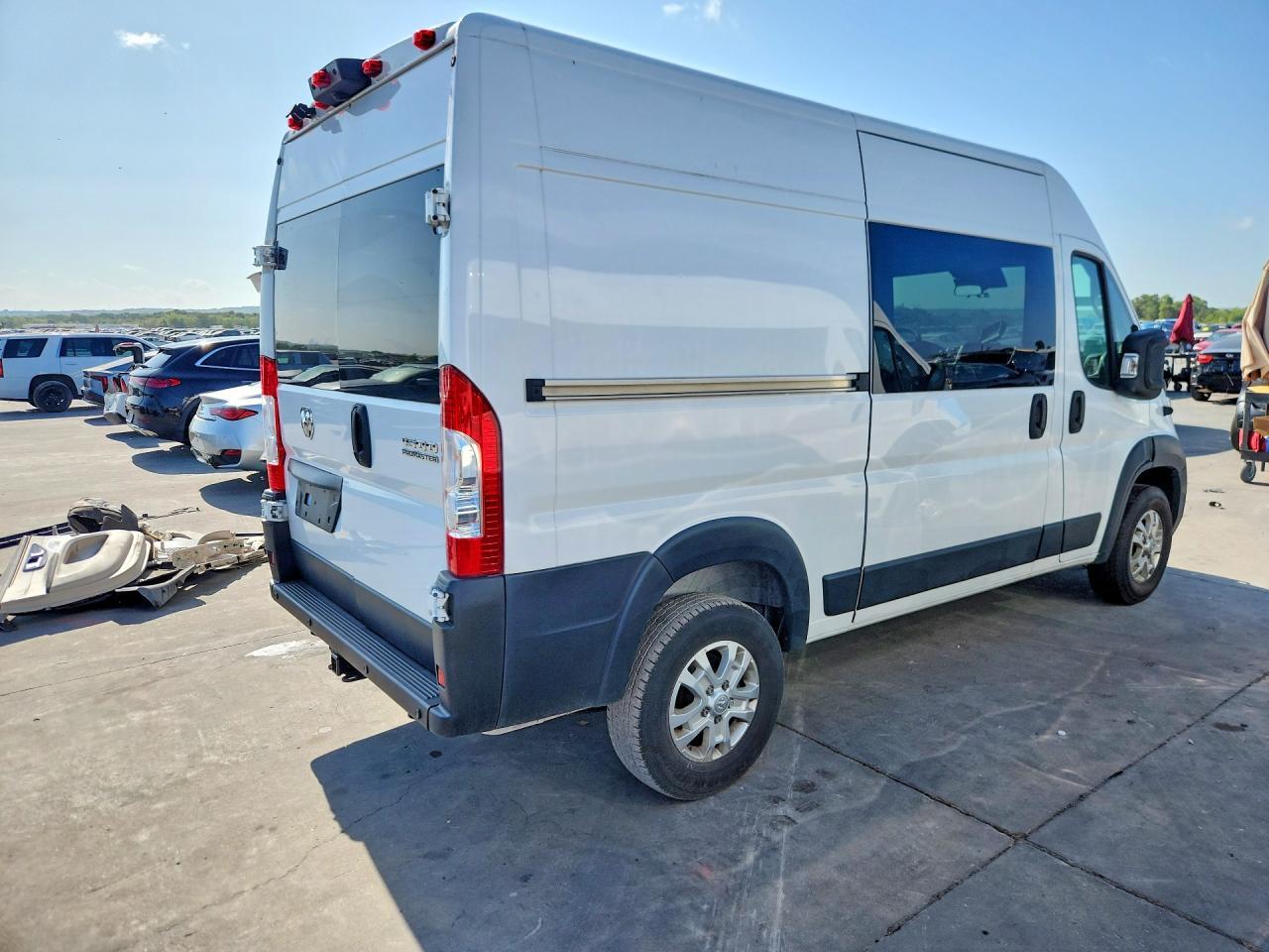 2023 RAM PROMASTER 1500 DELIVERY VAN — Фото 3 из 14