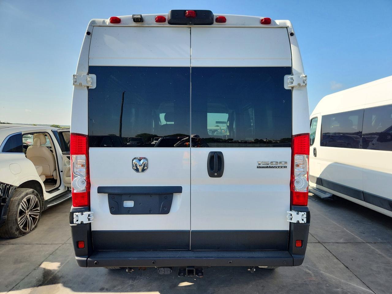 2023 RAM PROMASTER 1500 DELIVERY VAN — Фото 6 из 14