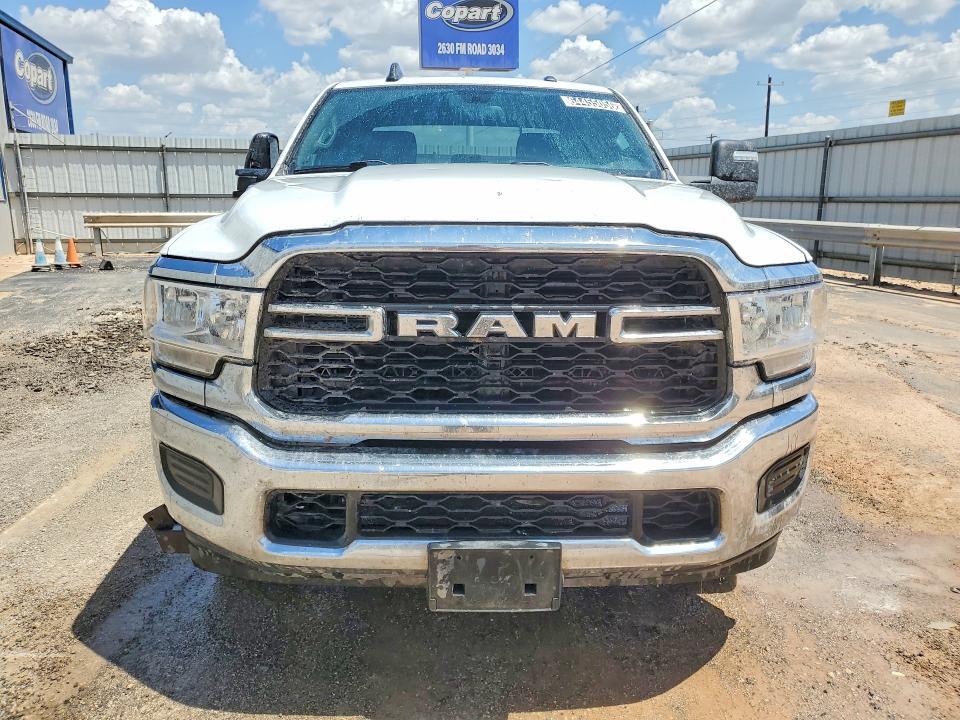 2023 RAM 2500 TRADESMAN — Фото 5 из 12