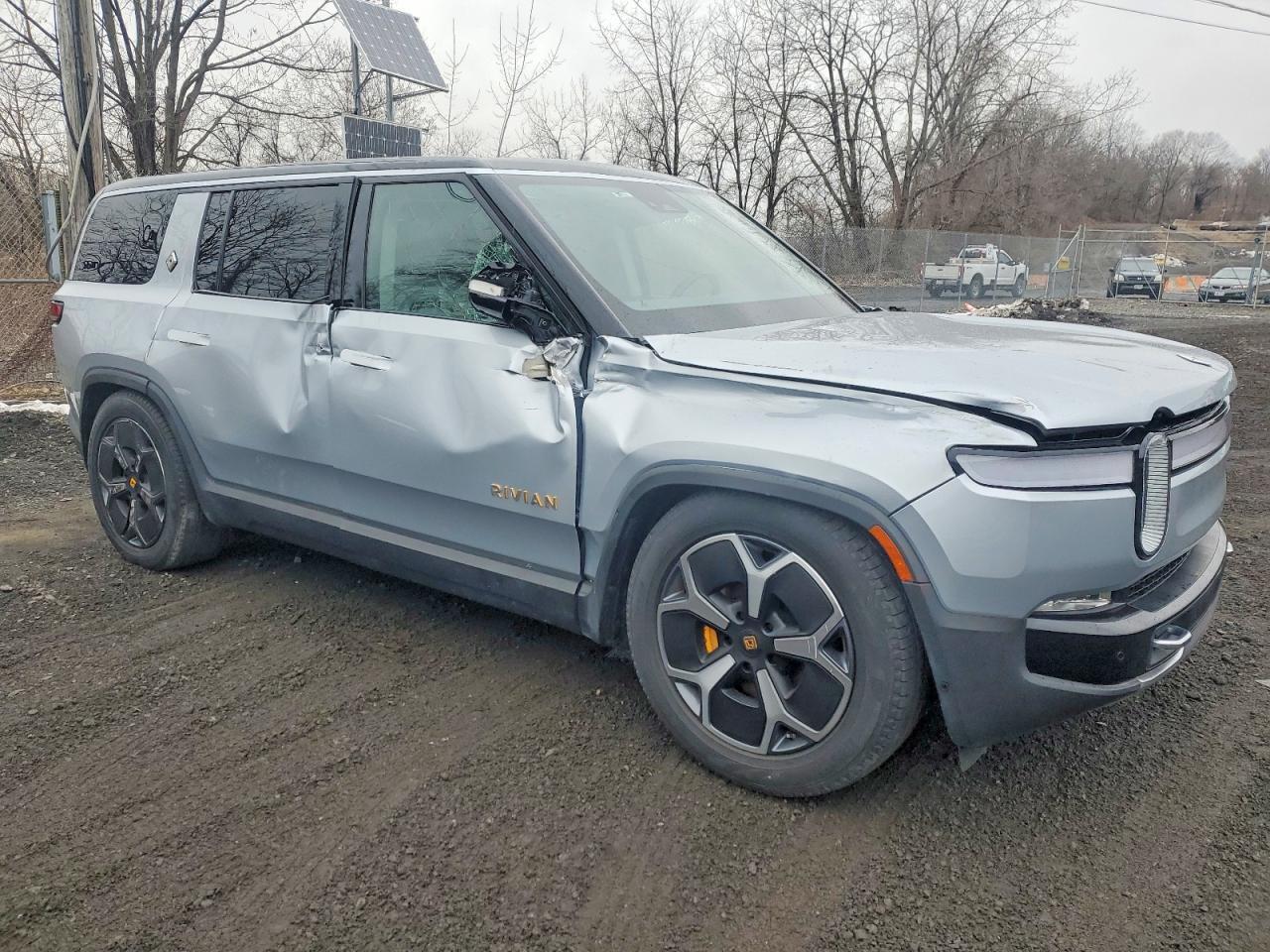 2023 RIVIAN R1S ADVENTURE — Фото 4 из 13