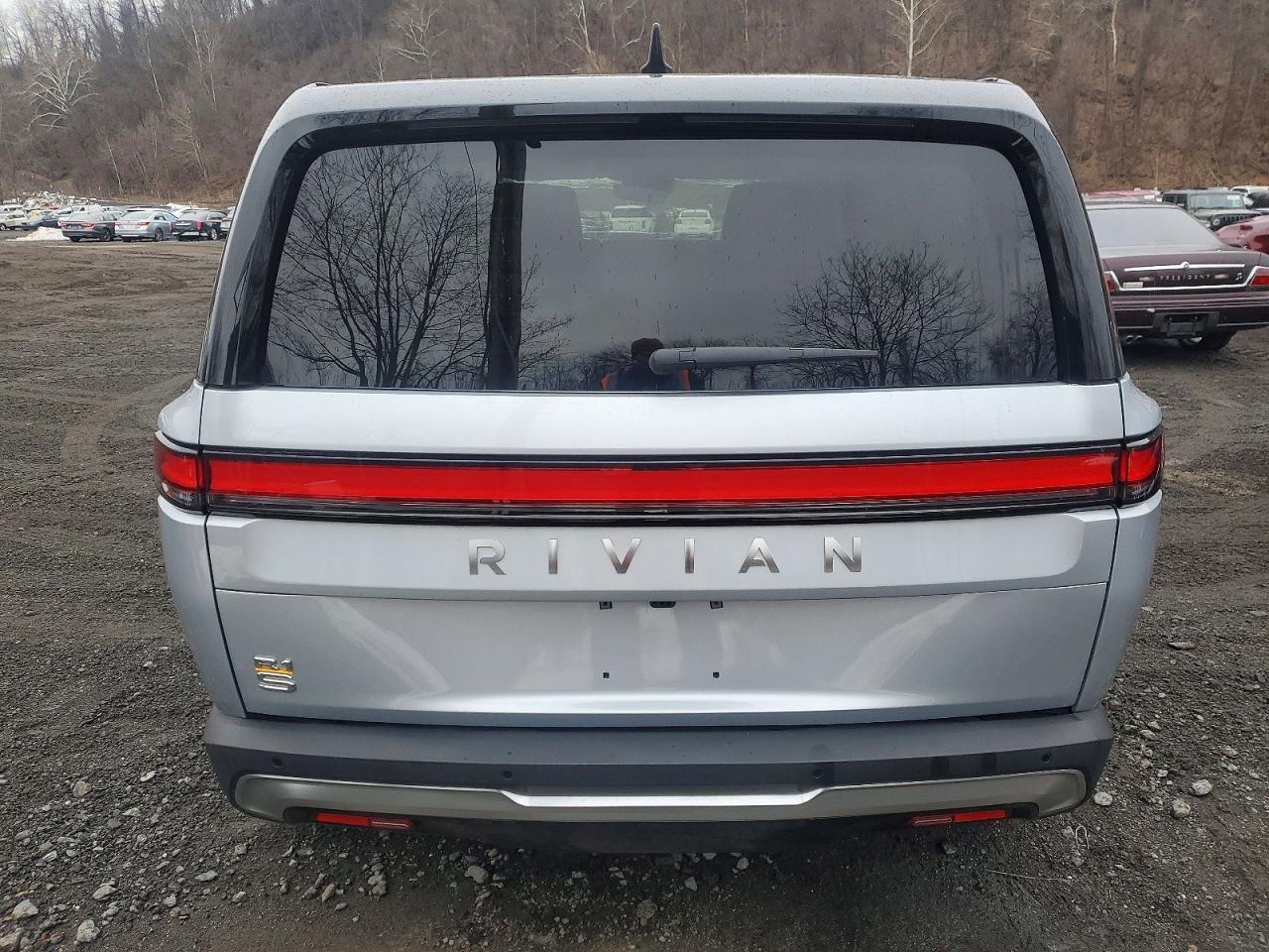 2023 RIVIAN R1S ADVENTURE — Фото 6 из 13