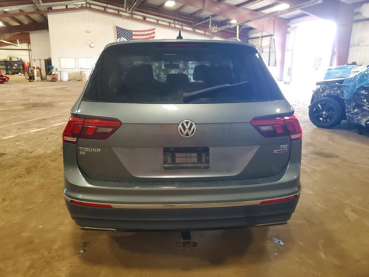 2018 VOLKSWAGEN TIGUAN SE — Фото 6 из 12