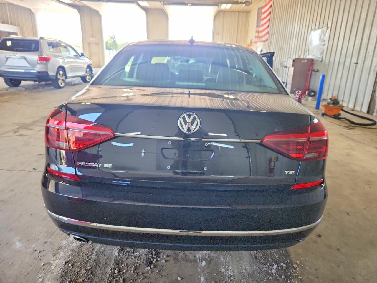 2018 VOLKSWAGEN PASSAT SE — Фото 6 из 13