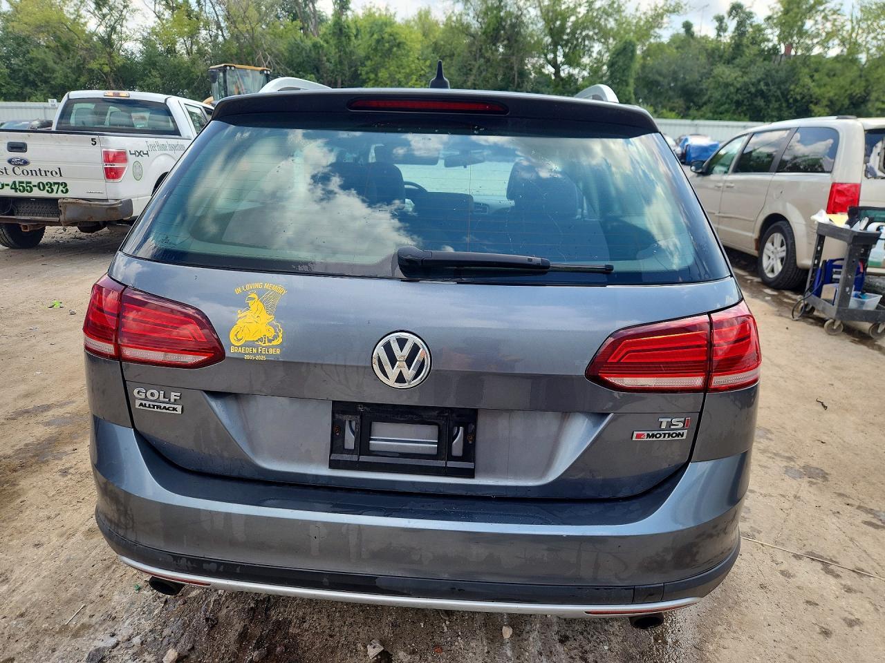 2018 VOLKSWAGEN GOLF ALLTRACK S — Фото 6 из 14