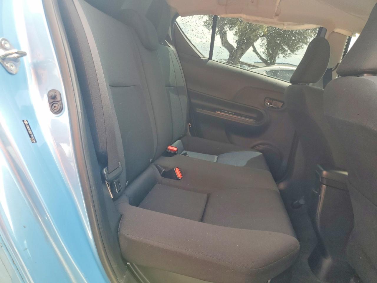 2015 TOYOTA PRIUS C TWO — Фото 11 из 13