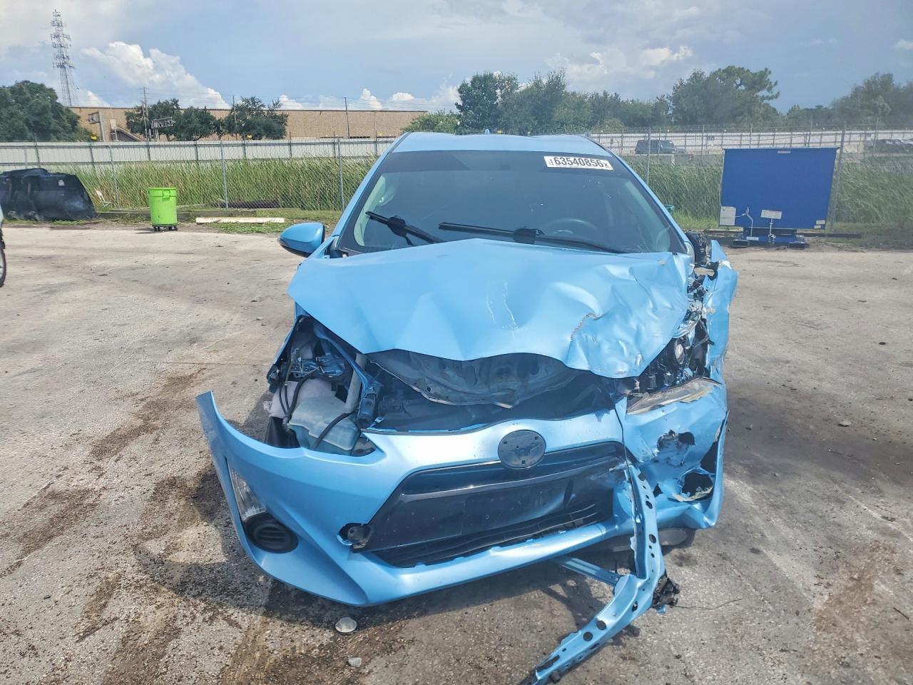 2015 TOYOTA PRIUS C TWO — Фото 5 из 13