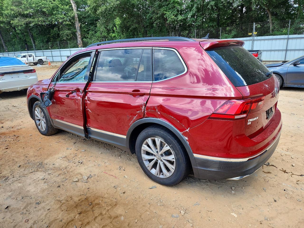 2018 VOLKSWAGEN TIGUAN SE — Фото 2 из 12