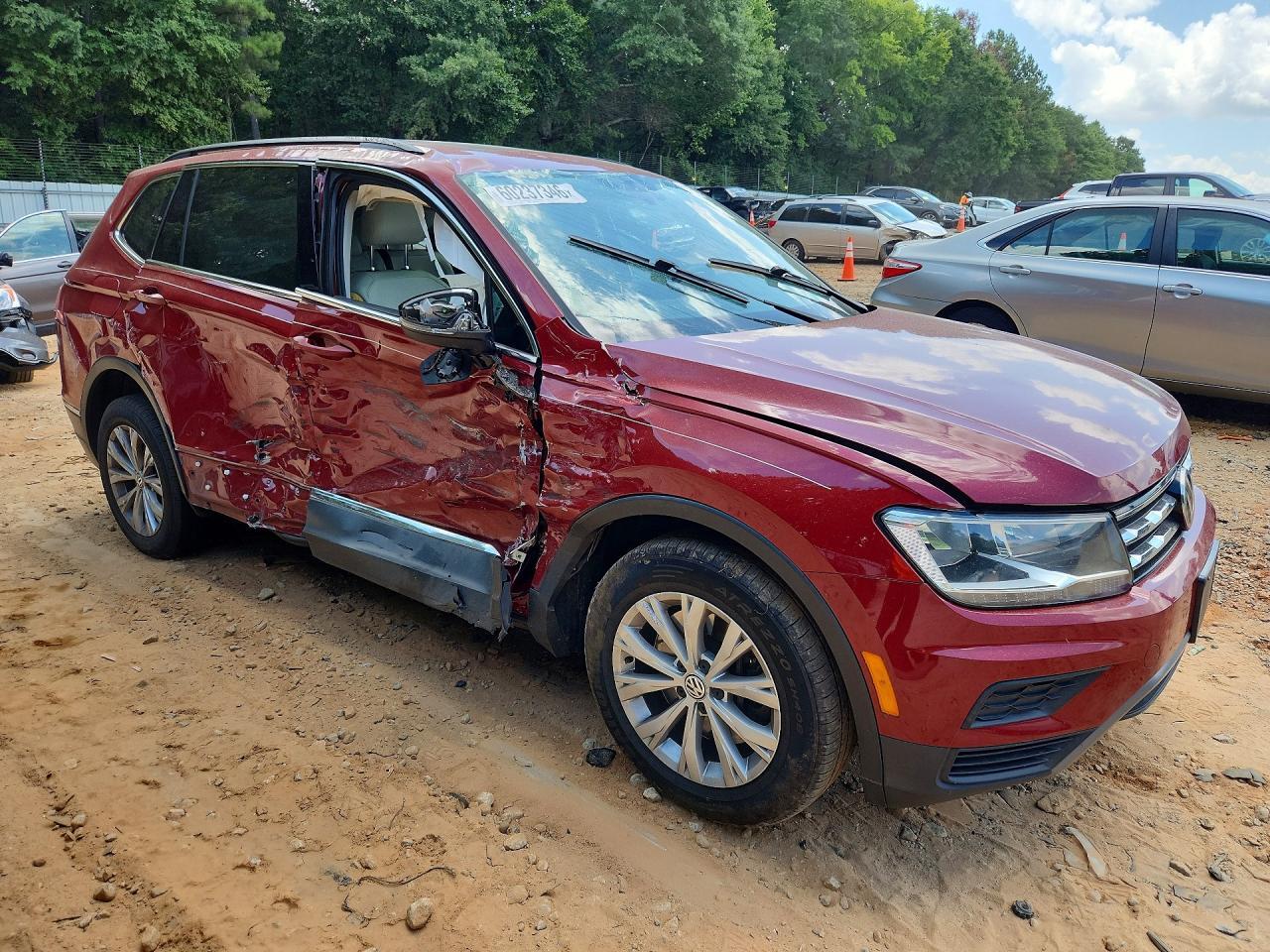 2018 VOLKSWAGEN TIGUAN SE — Фото 4 из 12