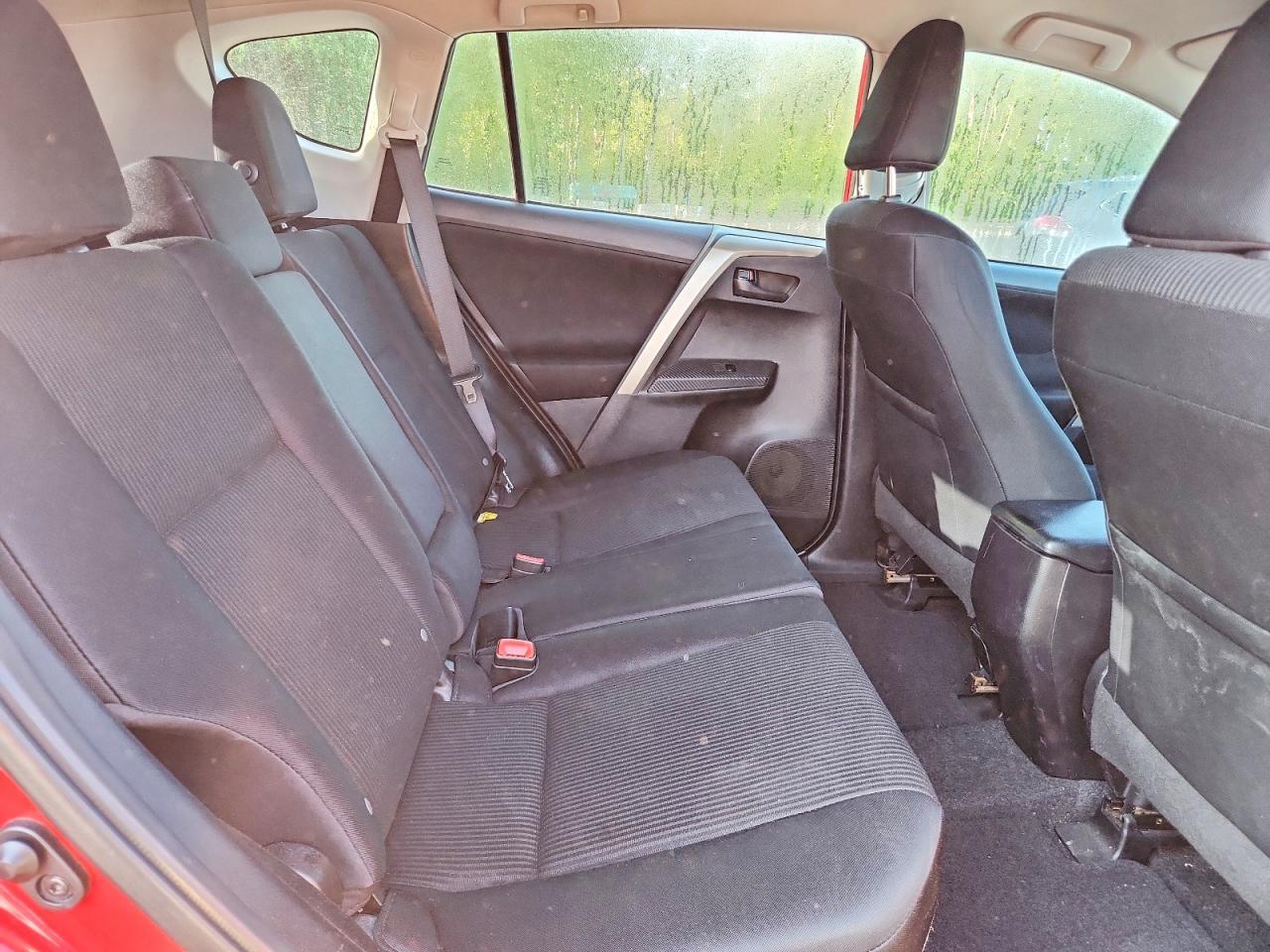 2015 TOYOTA RAV4 LE — Фото 11 из 13