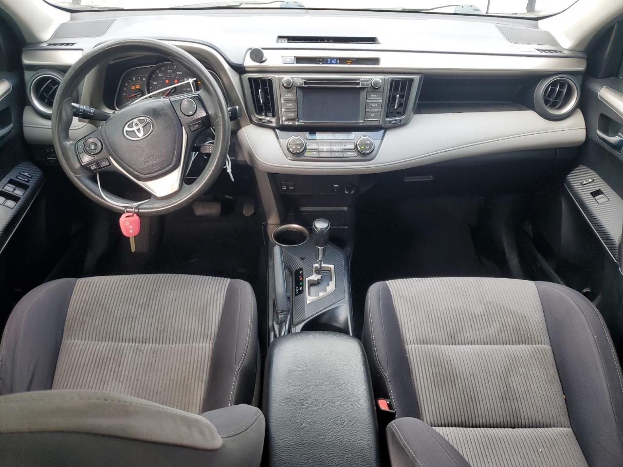 2015 TOYOTA RAV4 XLE — Фото 8 из 13