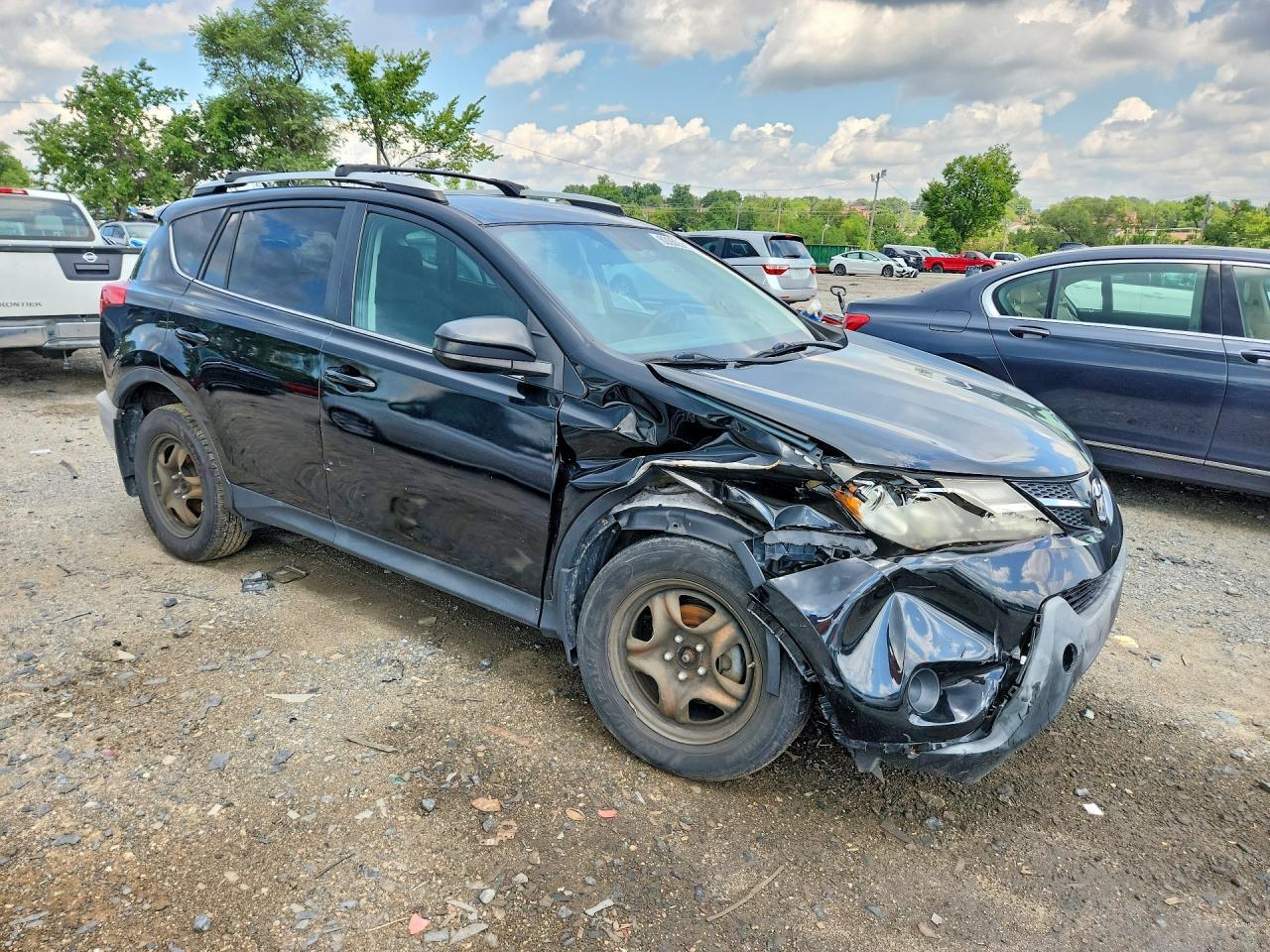 2015 TOYOTA RAV4 LE — Фото 4 из 13