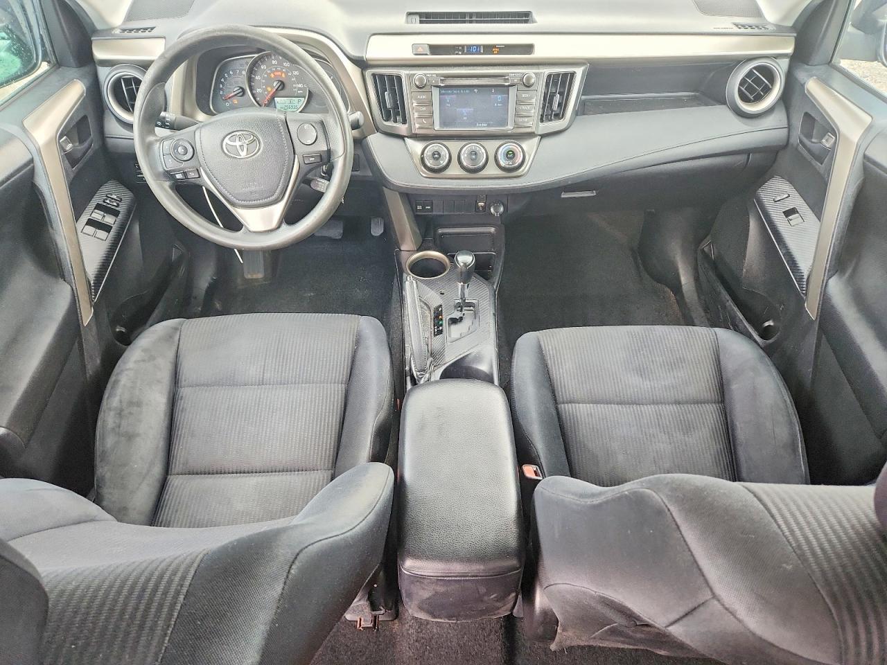 2015 TOYOTA RAV4 LE — Фото 8 из 13