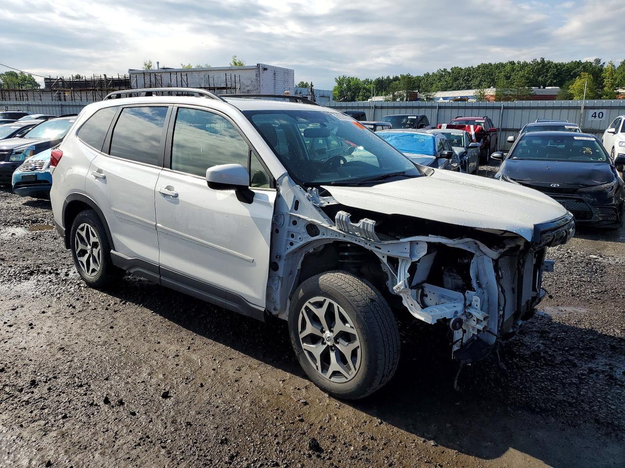 2023 SUBARU FORESTER PREMIUM — Фото 4 из 13