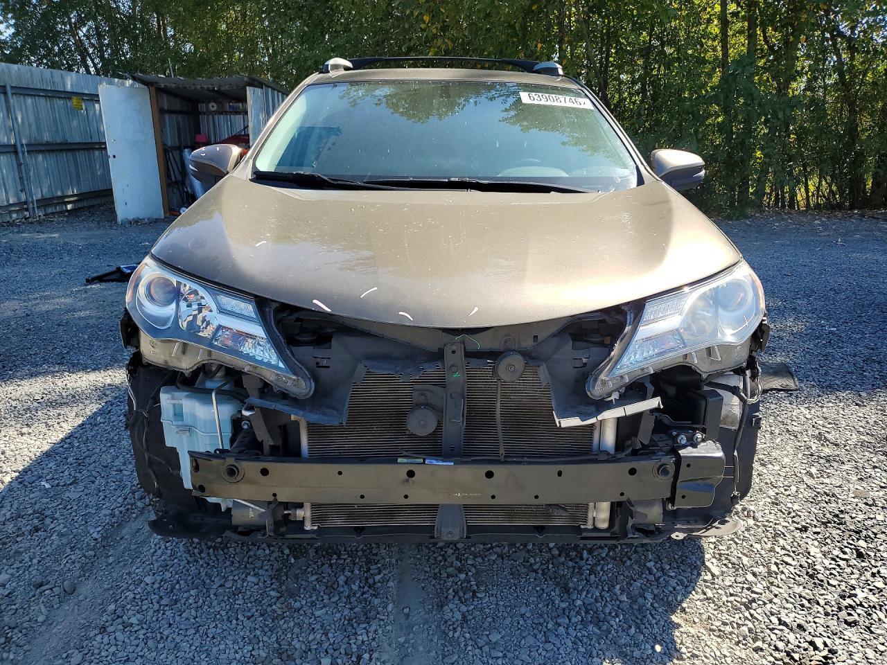 2015 TOYOTA RAV4 XLE — Фото 5 из 14