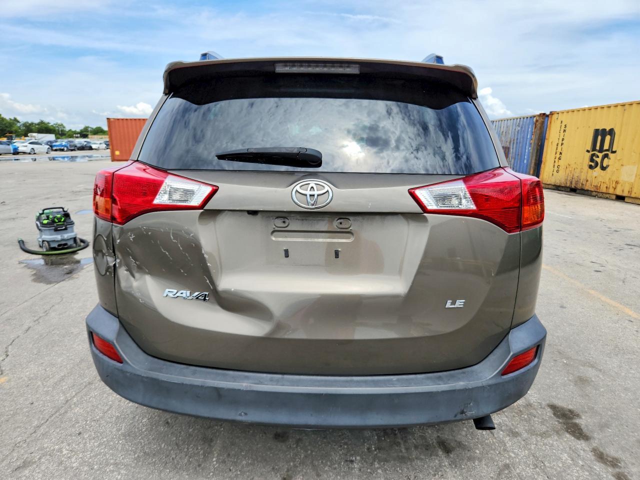 2015 TOYOTA RAV4 LE — Фото 6 из 13