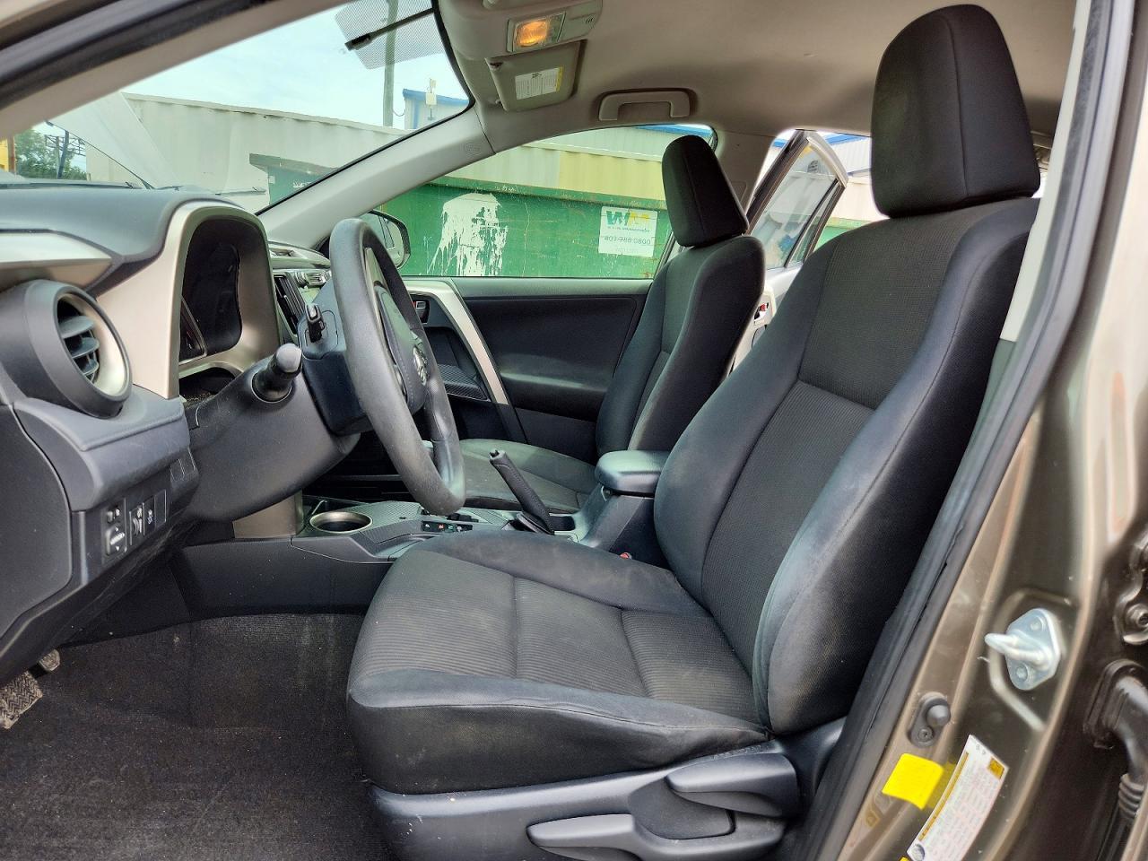 2015 TOYOTA RAV4 LE — Фото 7 из 13