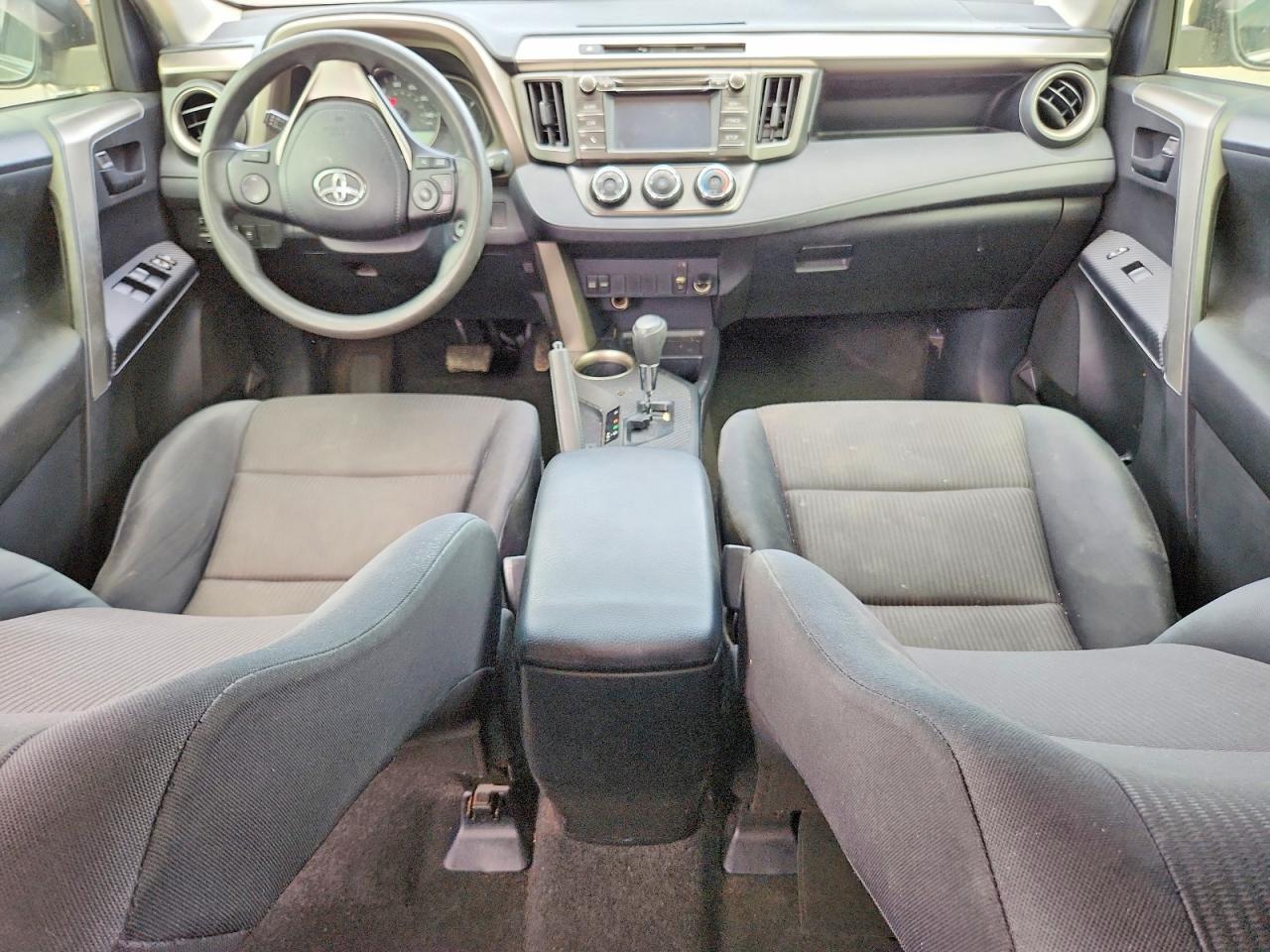 2015 TOYOTA RAV4 LE — Фото 8 из 13