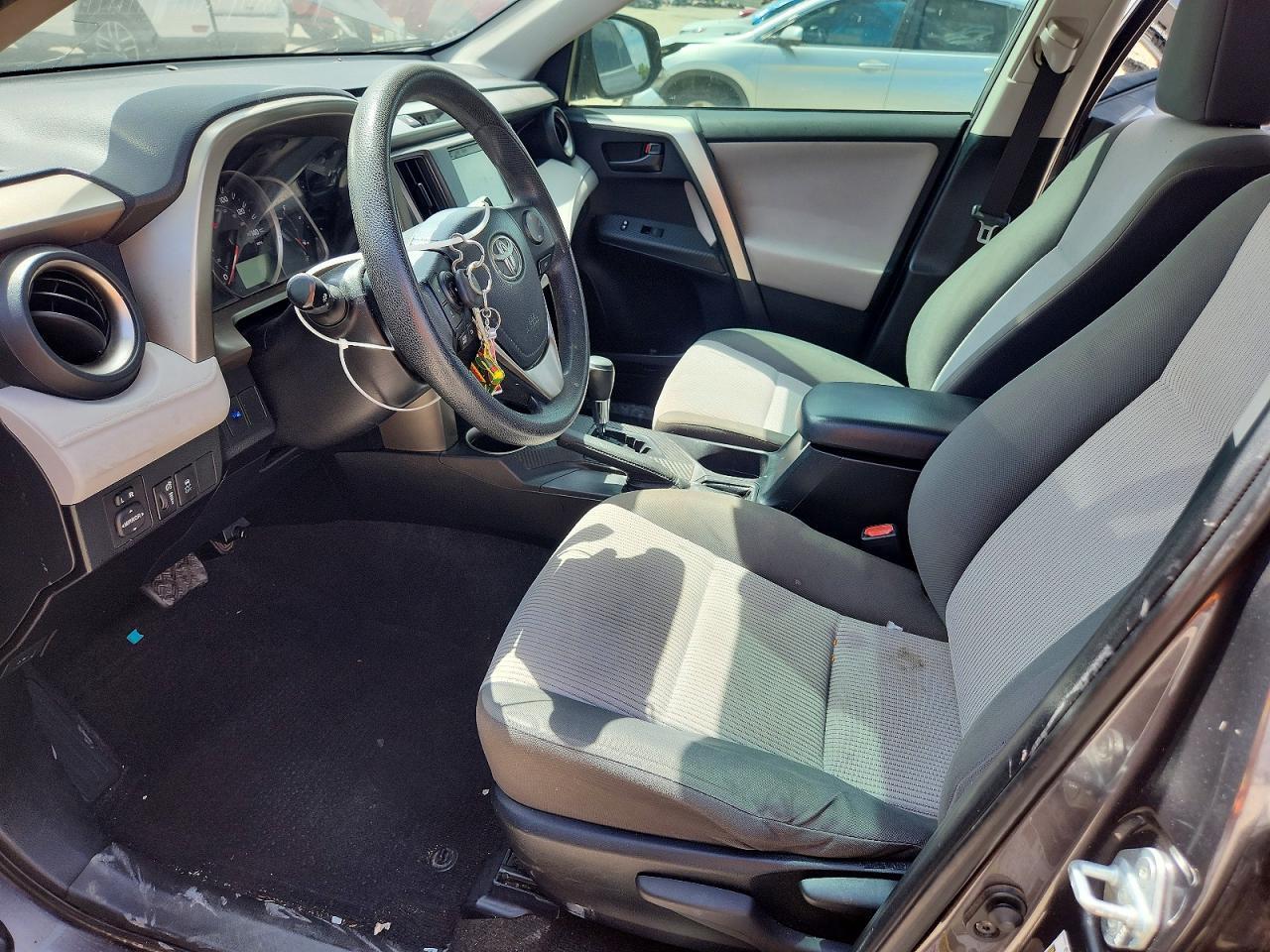 2015 TOYOTA RAV4 LE — Фото 7 из 13