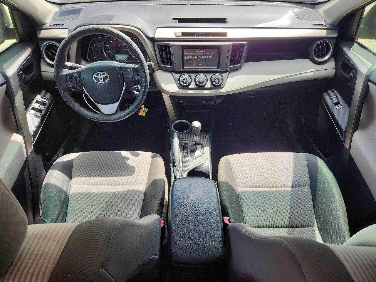 2015 TOYOTA RAV4 LE — Фото 8 из 13