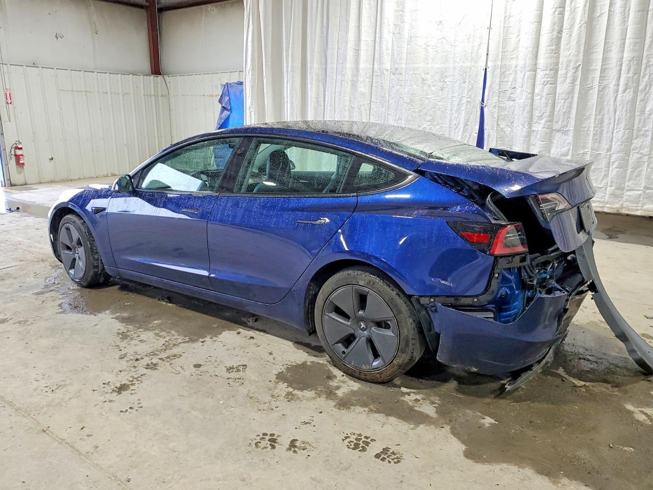2023 TESLA MODEL 3 — Фото 2 из 13