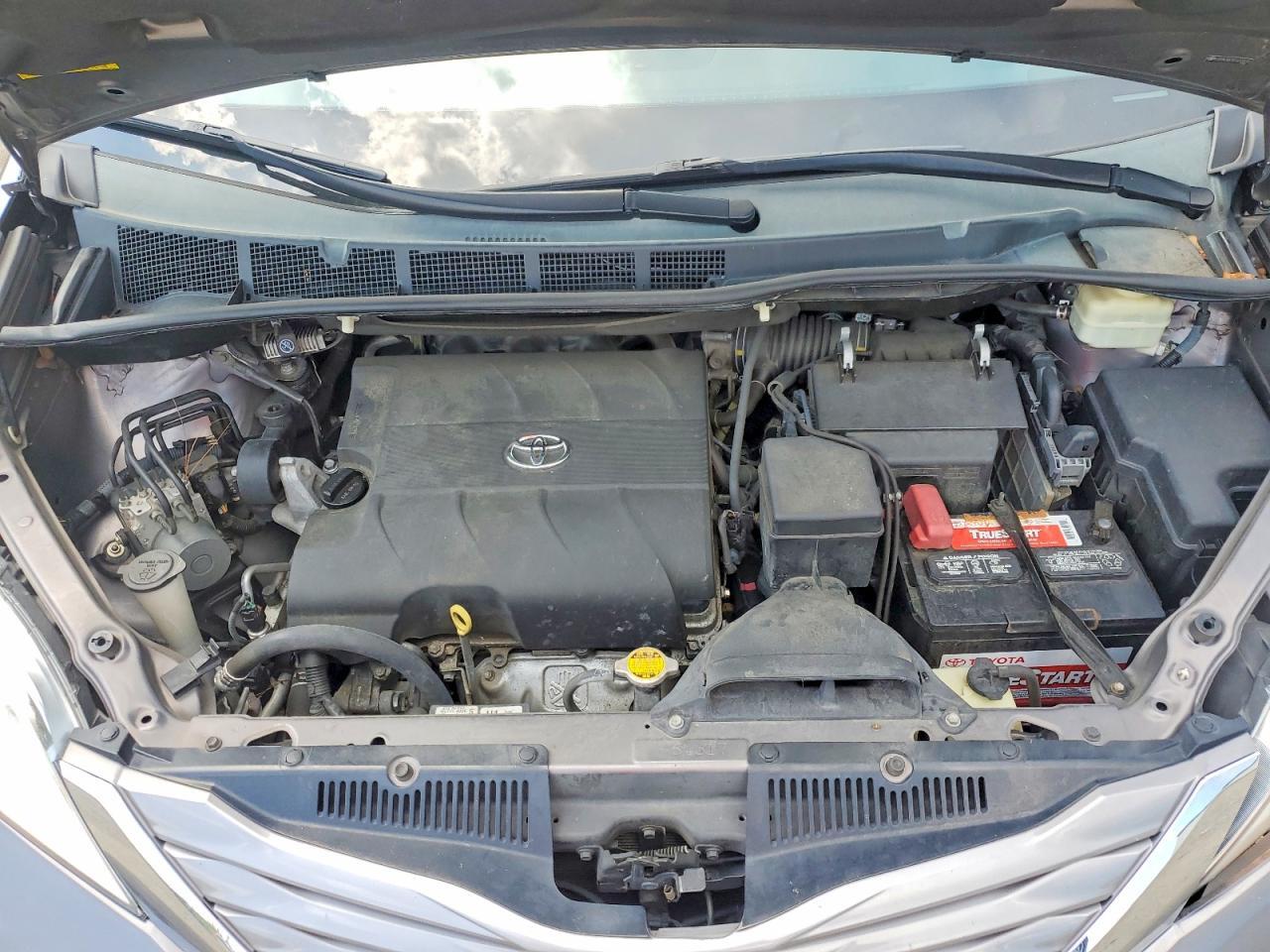 2015 TOYOTA SIENNA XLE 8-PASSENGER — Фото 12 из 13
