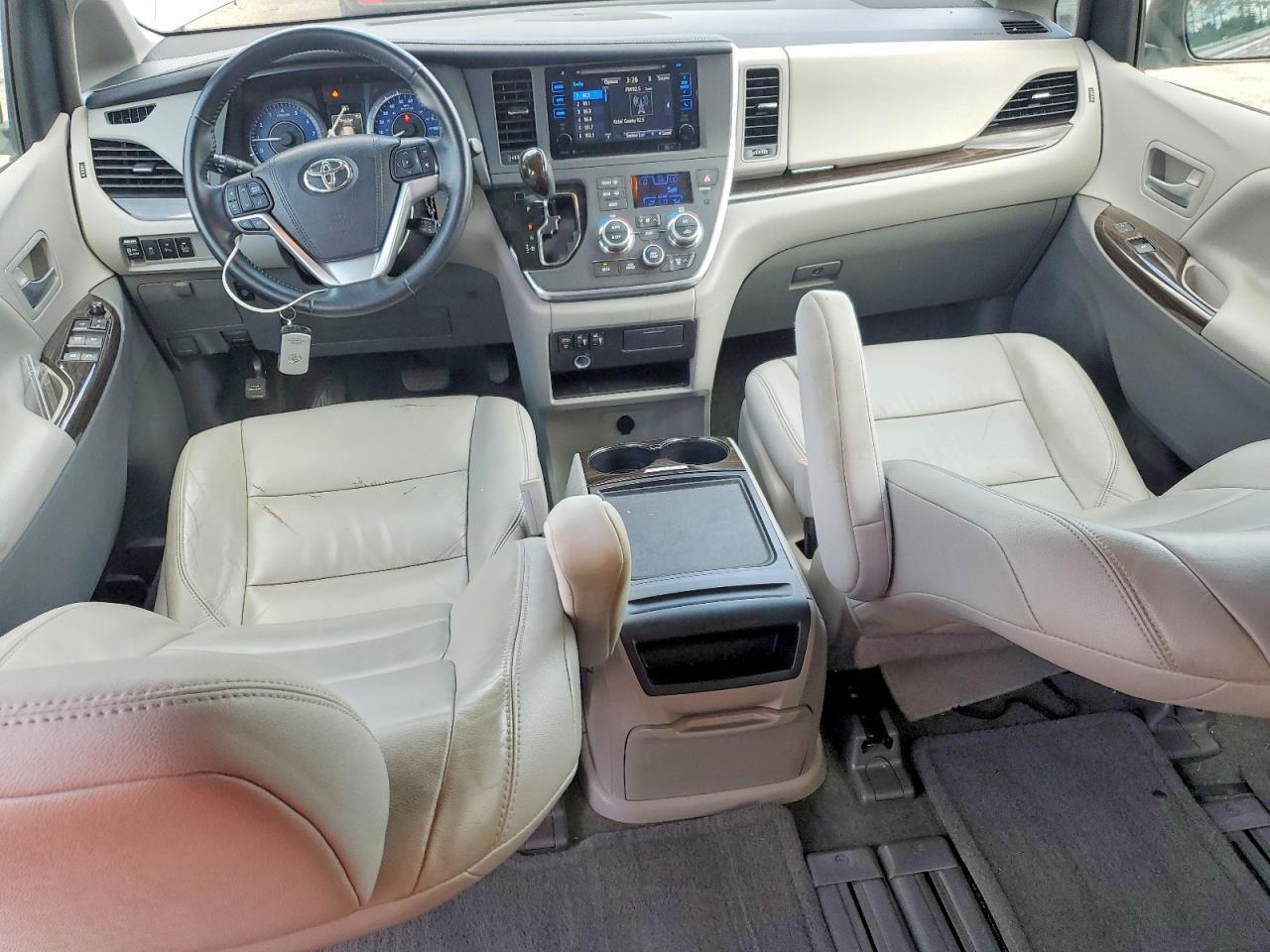 2015 TOYOTA SIENNA XLE 8-PASSENGER — Фото 8 из 13
