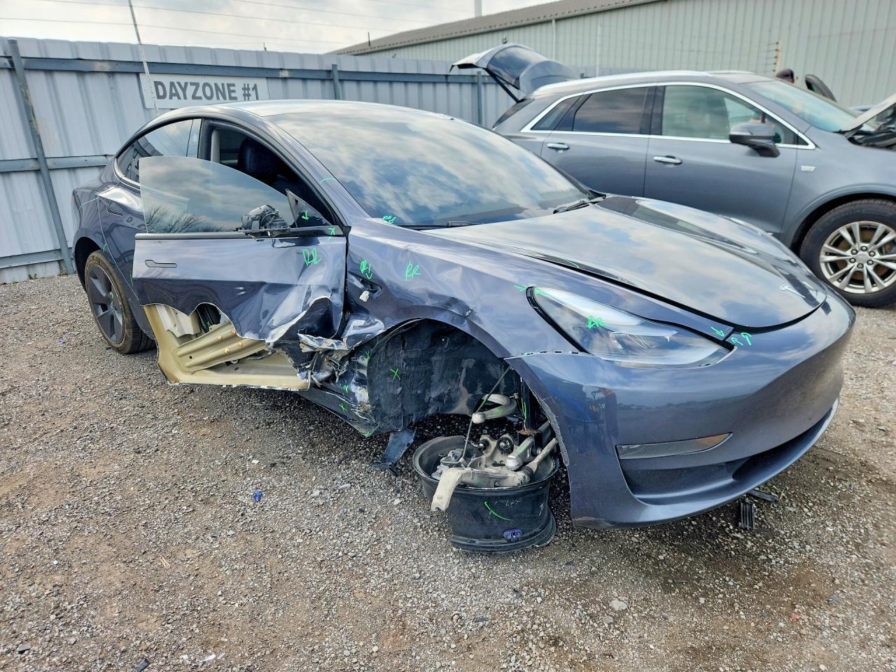 2023 TESLA MODEL 3 — Фото 4 из 12