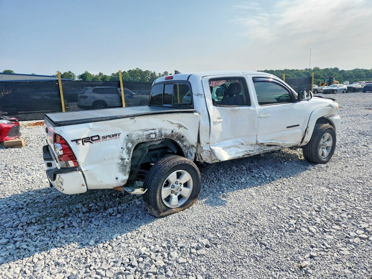 2015 TOYOTA TACOMA DOUBLE CAB PRERUNNER — Фото 3 из 12
