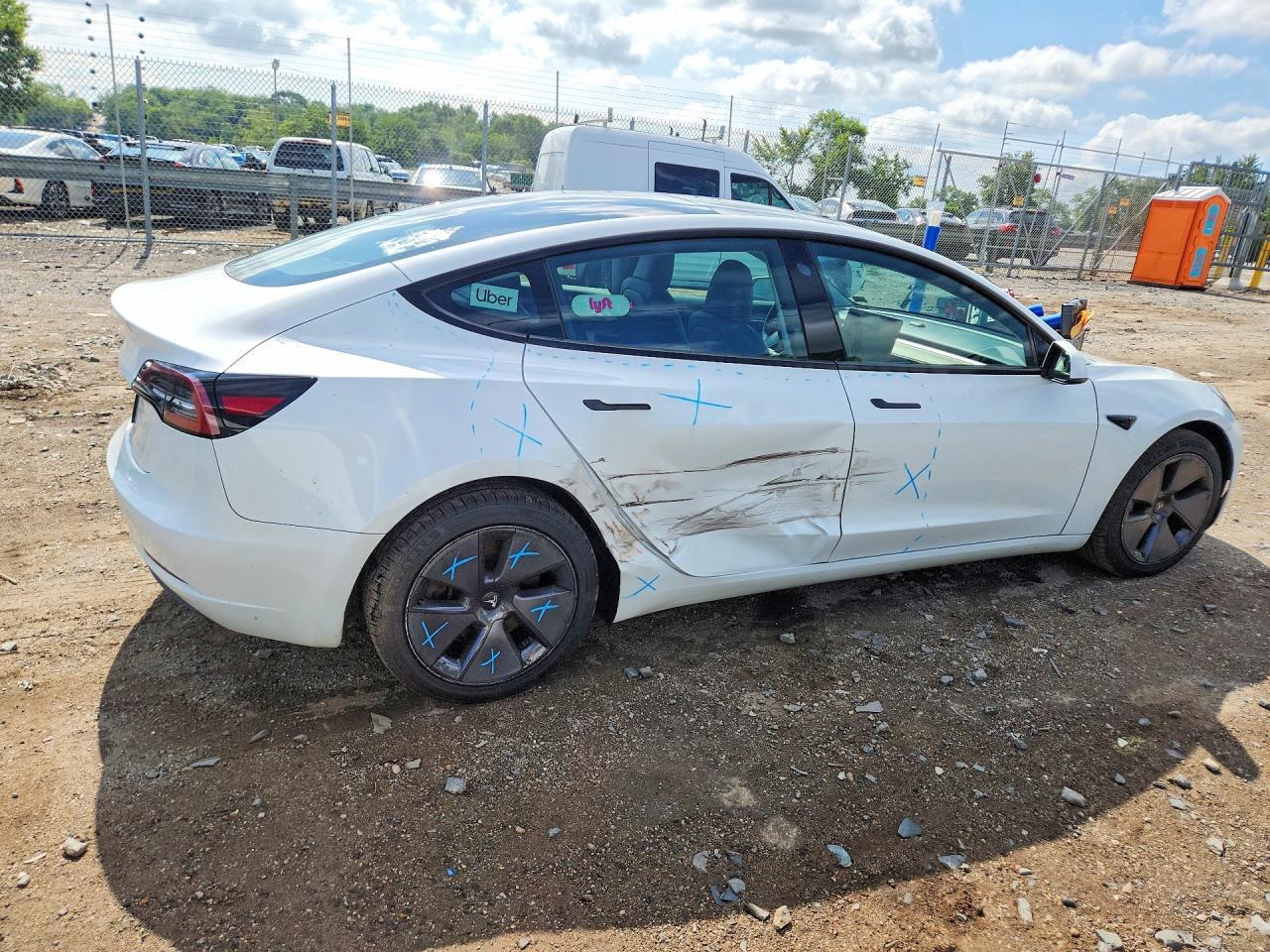 2023 TESLA MODEL 3 — Фото 3 из 12
