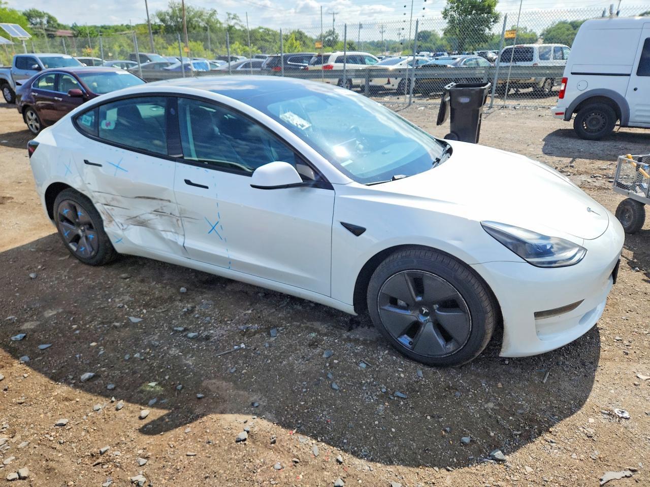 2023 TESLA MODEL 3 — Фото 4 из 12