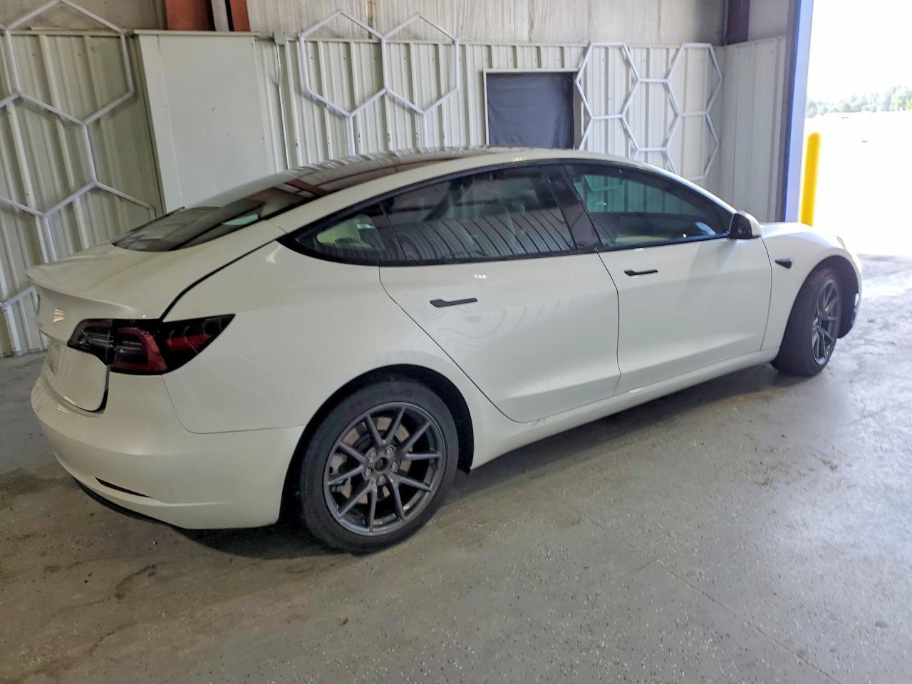 2023 TESLA MODEL 3 — Фото 6 из 16
