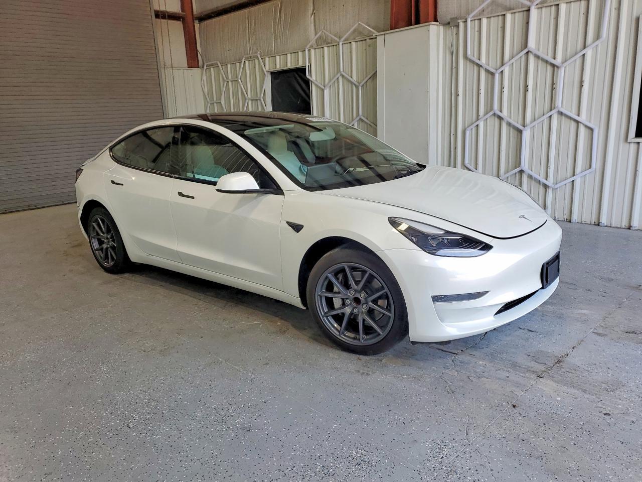 2023 TESLA MODEL 3 — Фото 7 из 16