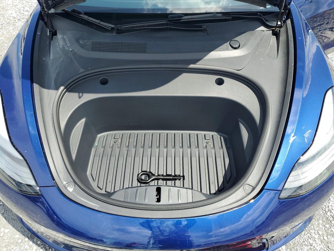 2023 TESLA MODEL 3 — Фото 11 из 12