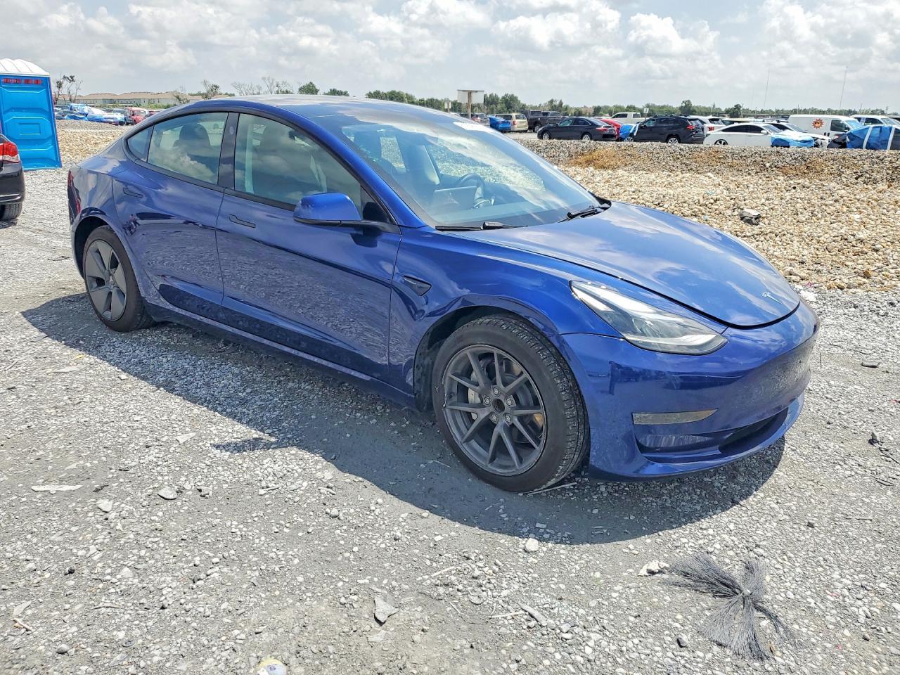 2023 TESLA MODEL 3 — Фото 4 из 12