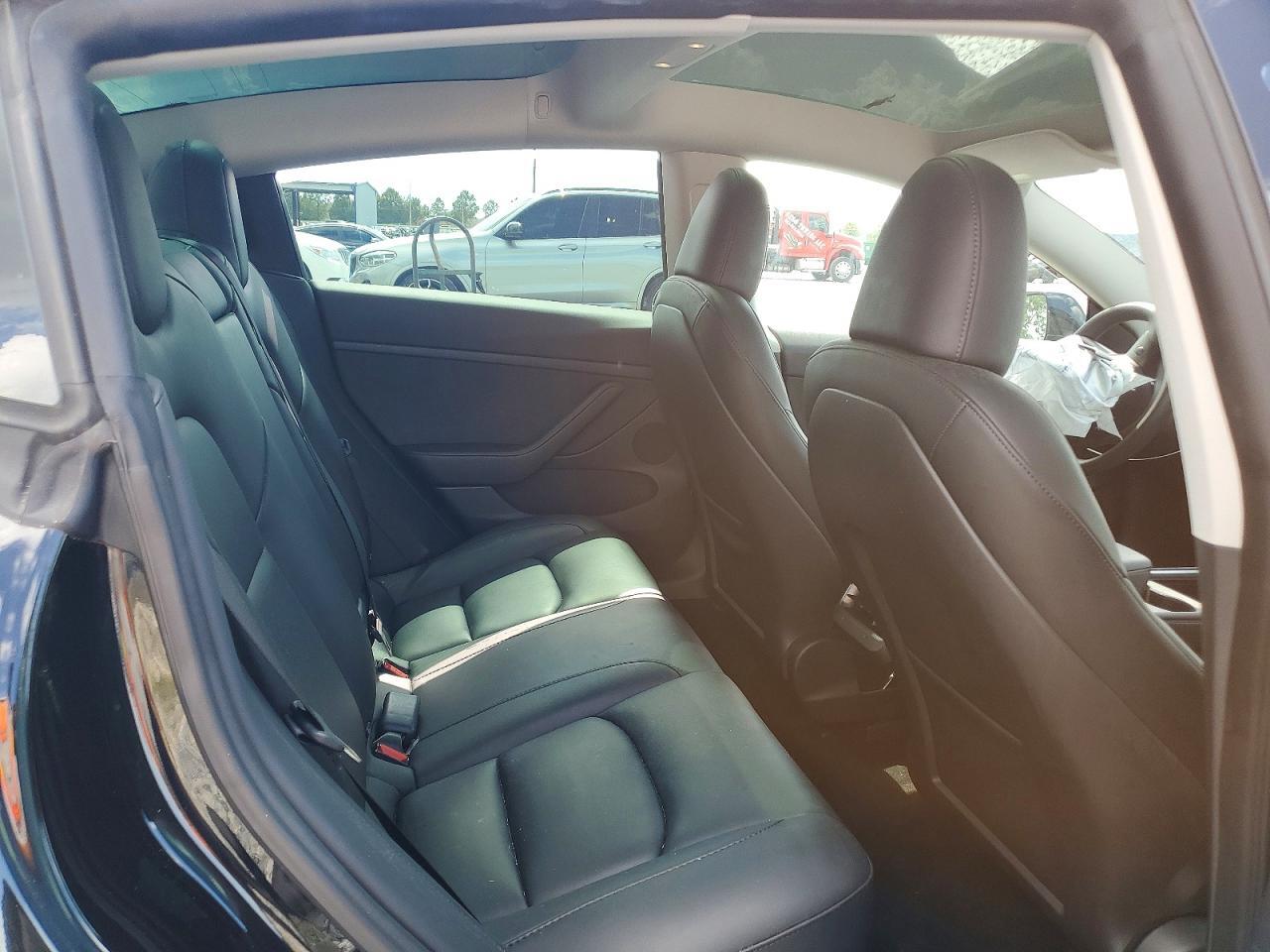 2023 TESLA MODEL 3 — Фото 10 из 12
